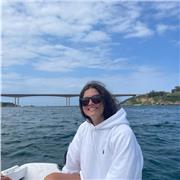 Chica universitaria da clases de apoyo a Estudiantes de Primaria, Eso o Bachillerato (Tecnológico) para mejorar resultados